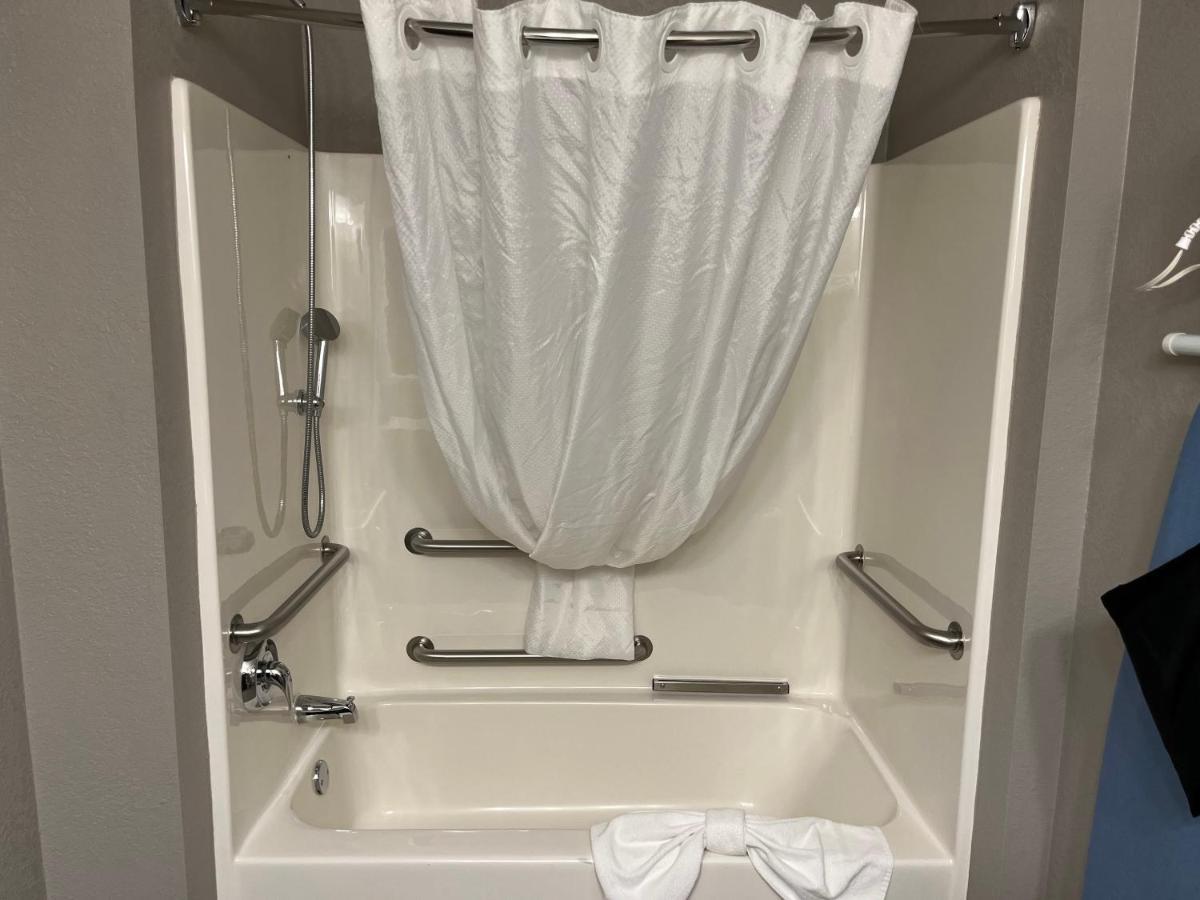 Country Inn & Suites By Radisson, Madison Southwest, Wi 피치버그 외부 사진