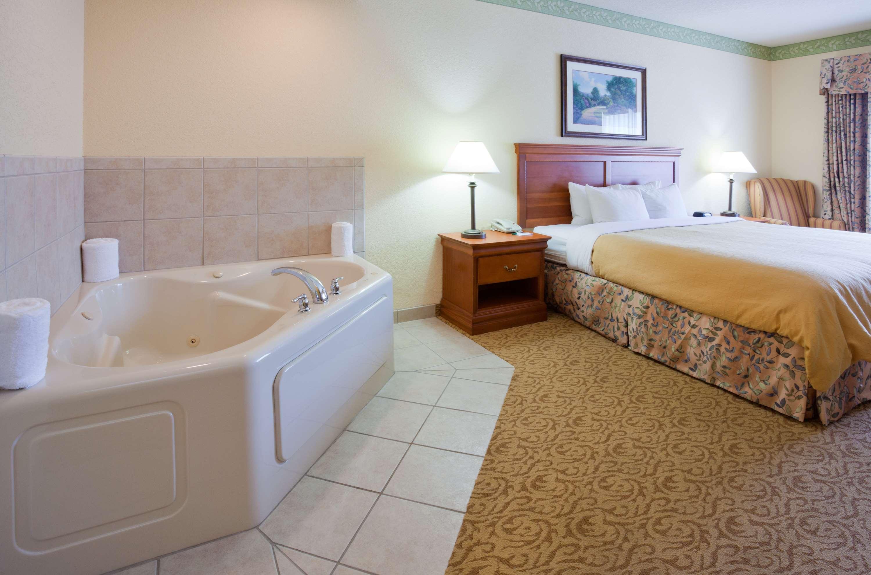 Country Inn & Suites By Radisson, Madison Southwest, Wi 피치버그 외부 사진
