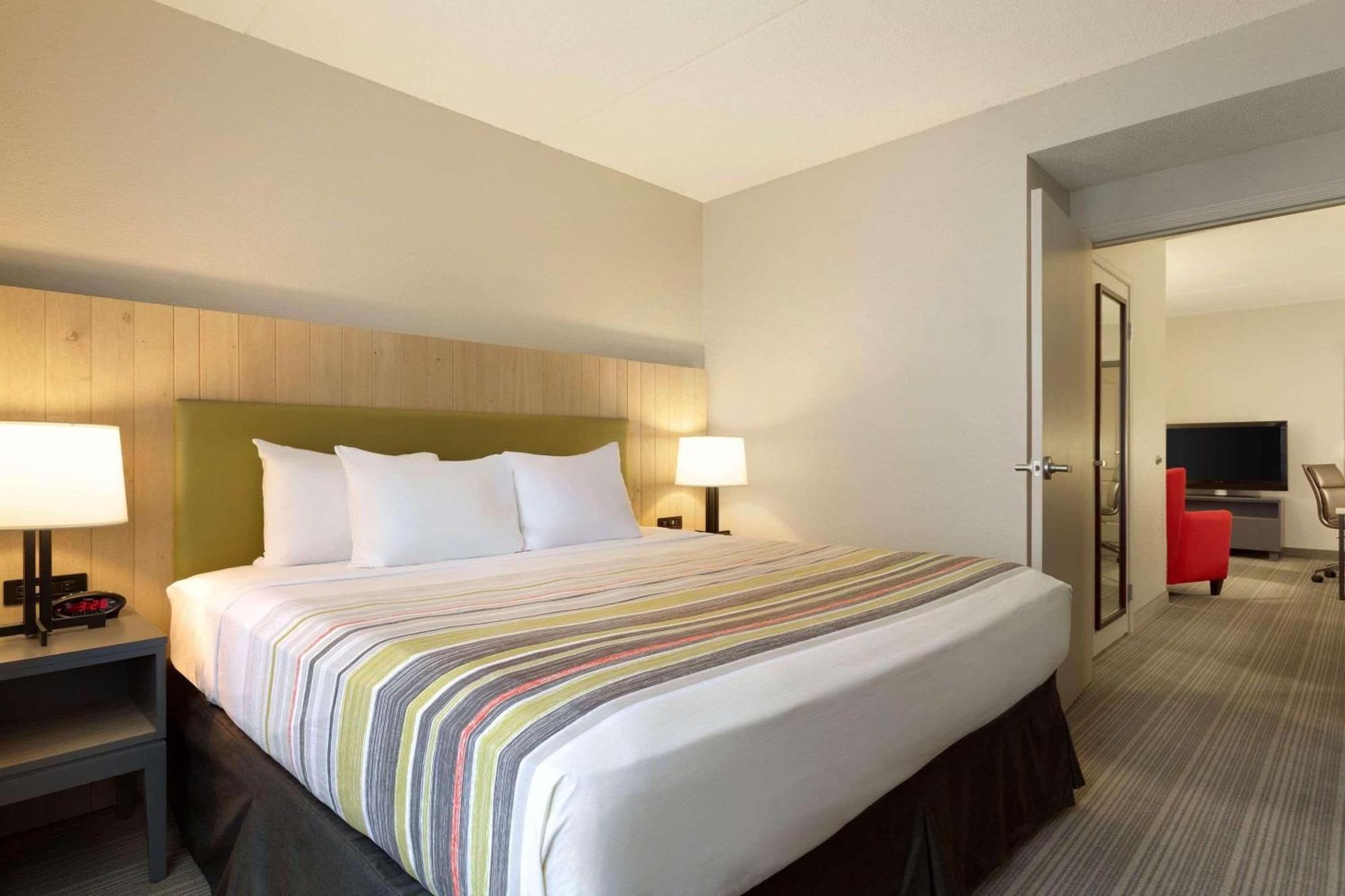 Country Inn & Suites By Radisson, Madison Southwest, Wi 피치버그 외부 사진