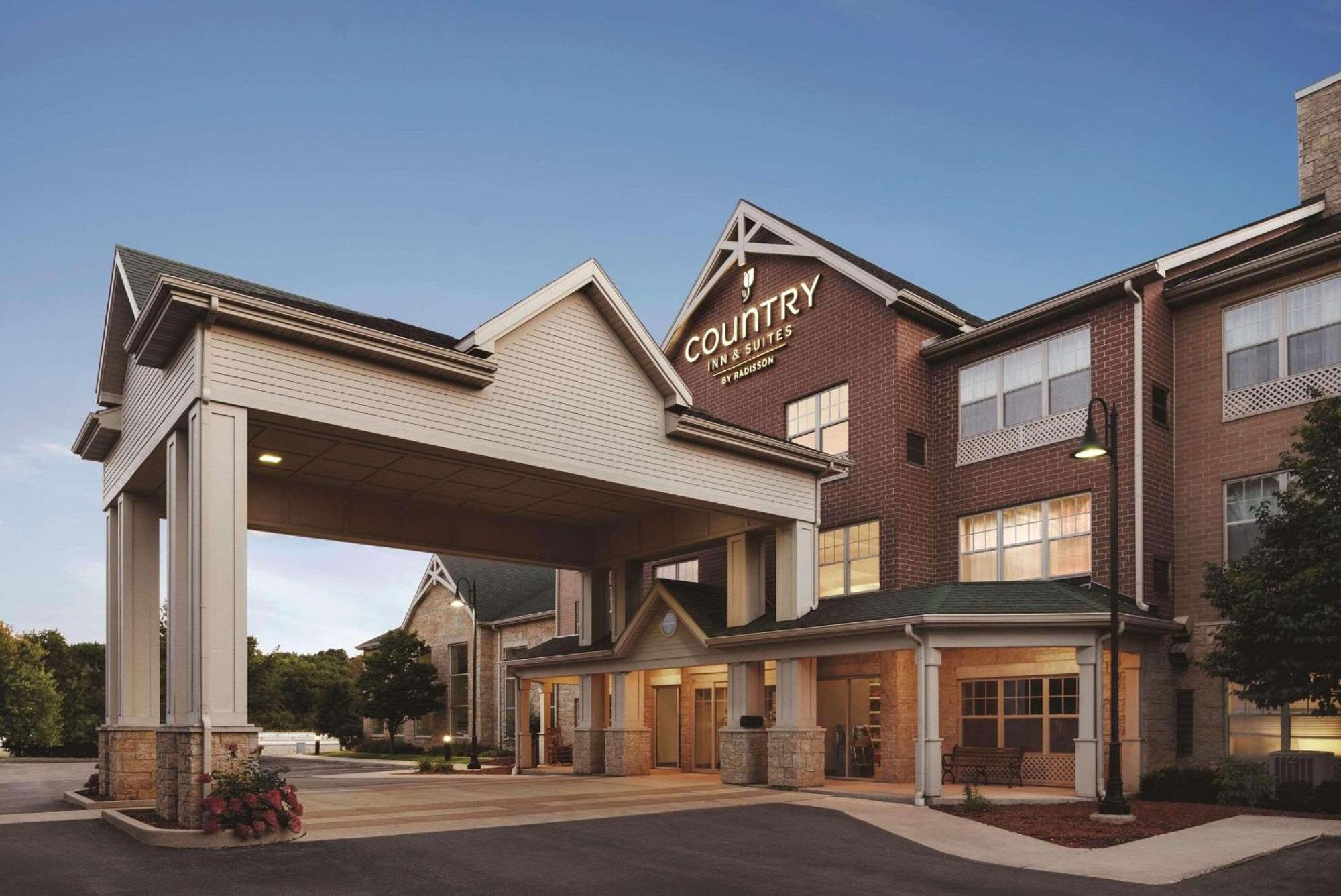Country Inn & Suites By Radisson, Madison Southwest, Wi 피치버그 외부 사진