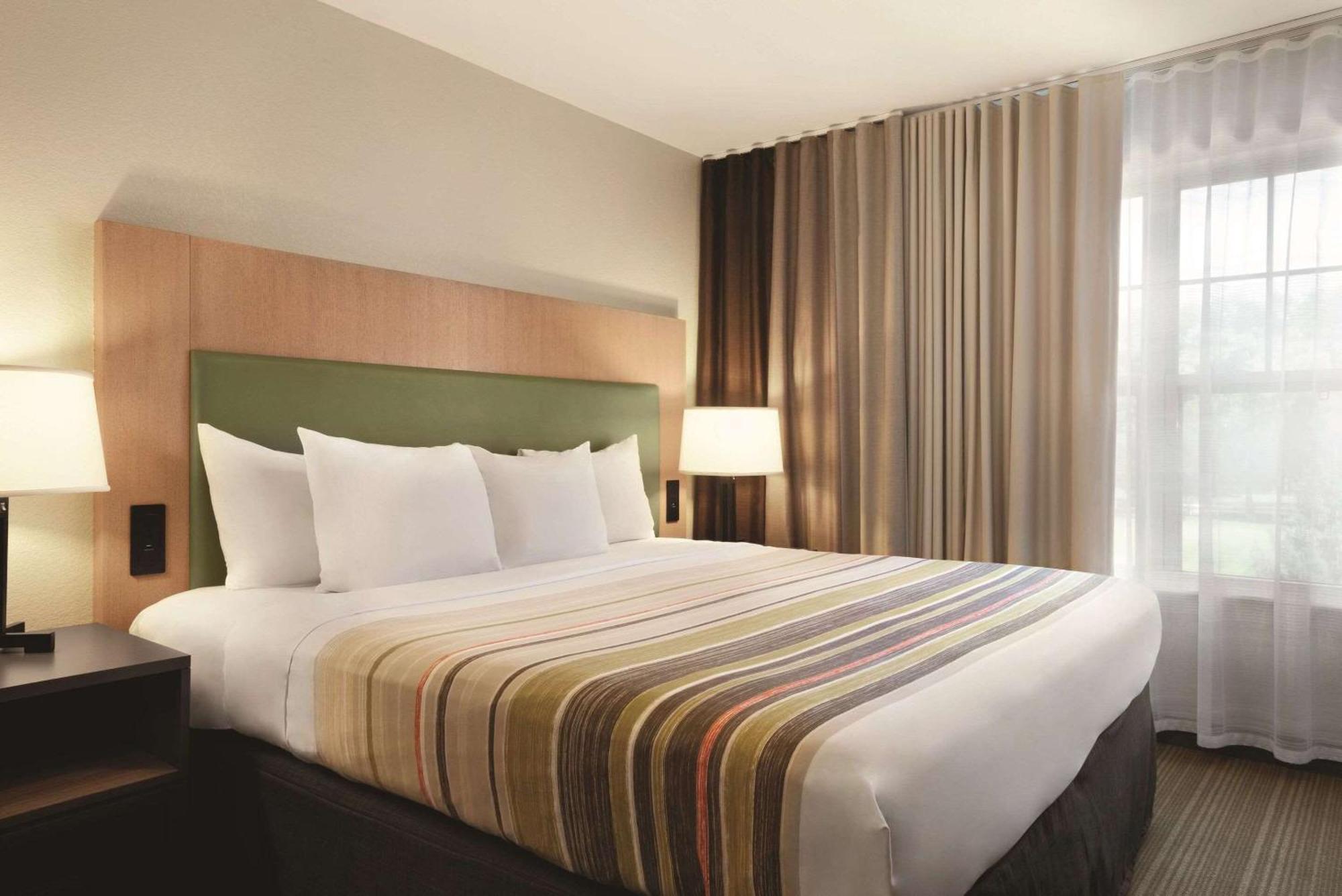 Country Inn & Suites By Radisson, Madison Southwest, Wi 피치버그 외부 사진