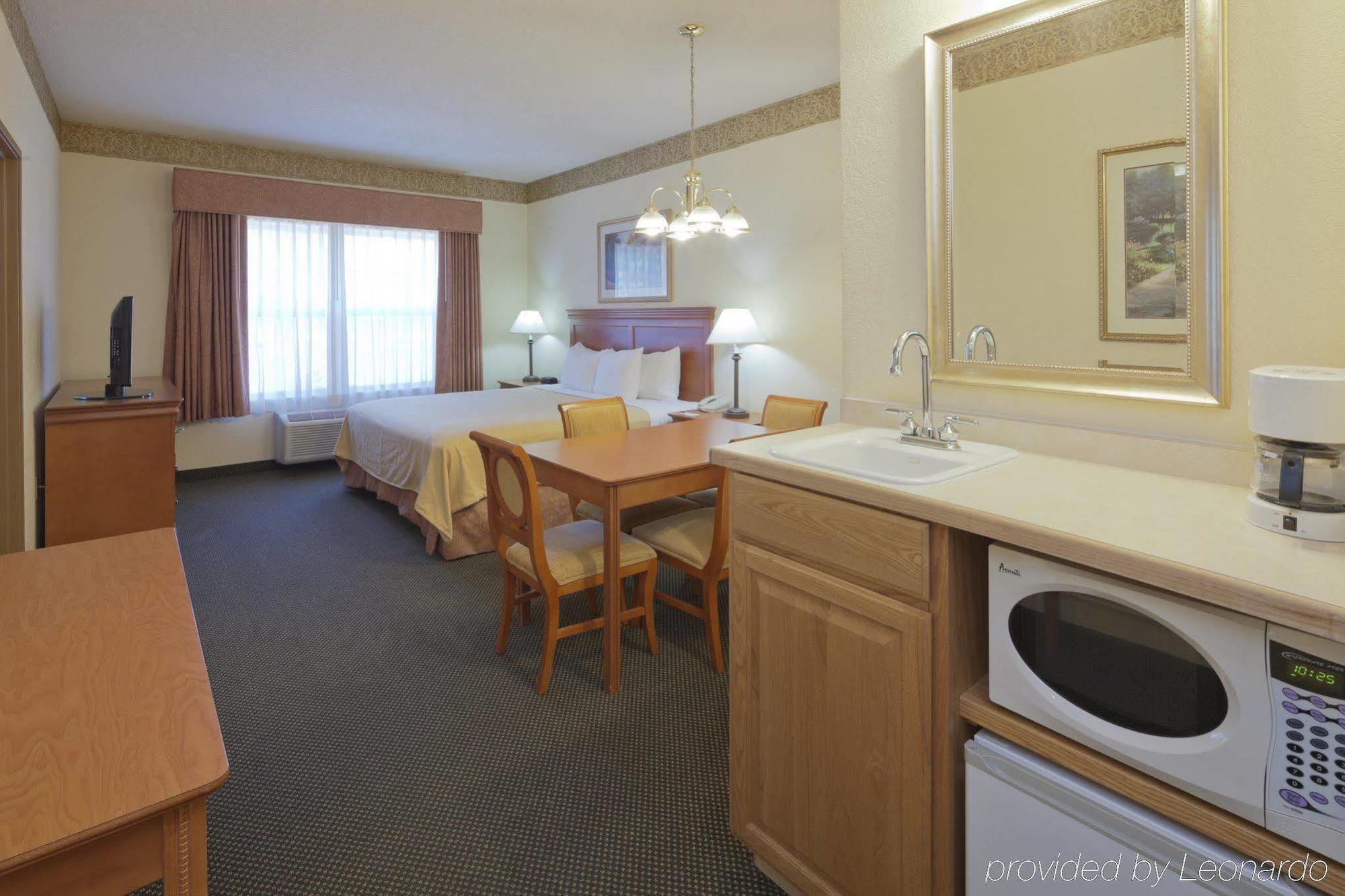Country Inn & Suites By Radisson, Madison Southwest, Wi 피치버그 외부 사진